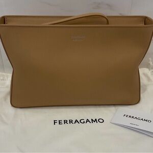 NWT Ferragamo Star Shaped 100% Leather Zippered Pouch Clutch Bag - LIGHT CAMEL